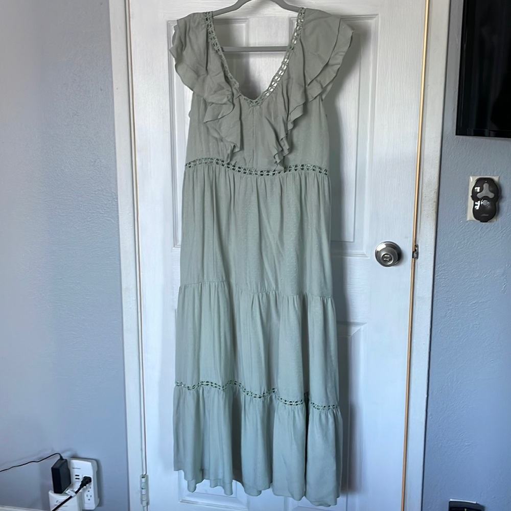 Simplee Mint Flutter Sleeve Midi Dress
